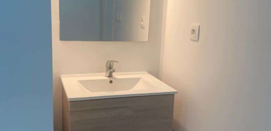 À vendre un appartement avec terrasse dans une résidence à Sainte Clotilde