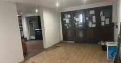 À louer un local commercial de 79 m2 situé en plein centre-ville des Avirons