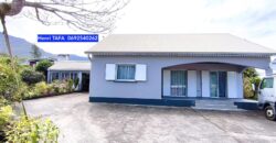 En vente une spacieuse villa T5 de 160 m2 située dans le charmant village de Grand-Coude