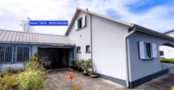 En vente une spacieuse villa T5 de 160 m2 située dans le charmant village de Grand-Coude