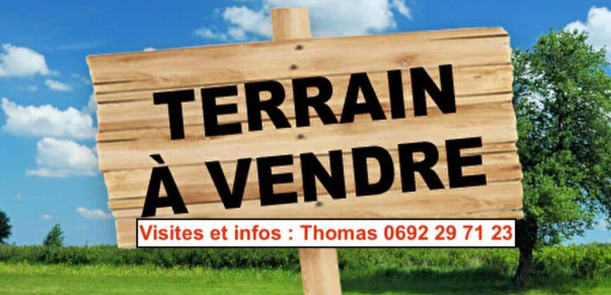 A vendre un terrain de 1170m2 proche du Bassin Bleu à Sainte Anne