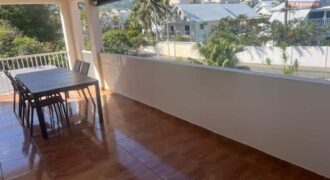 À louer un appartement T4 atypique situé à 300 mètres de l’océan à Étang-Salé