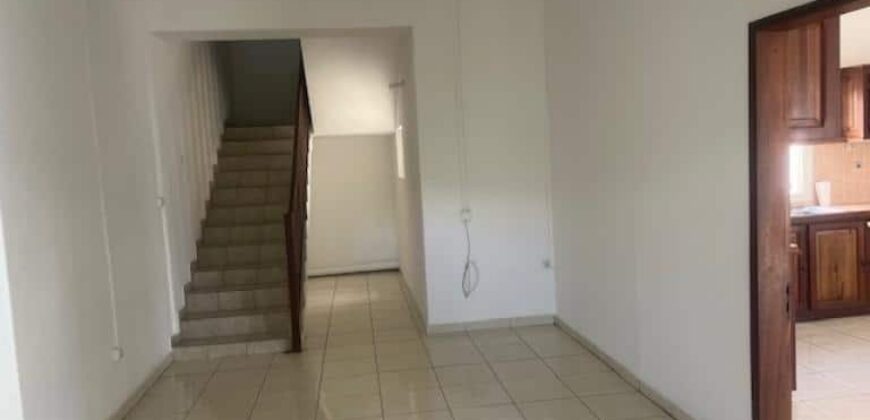 À louer une villa F4 mitoyenne de 94.63m2 située sur Étang Salé Les Bains