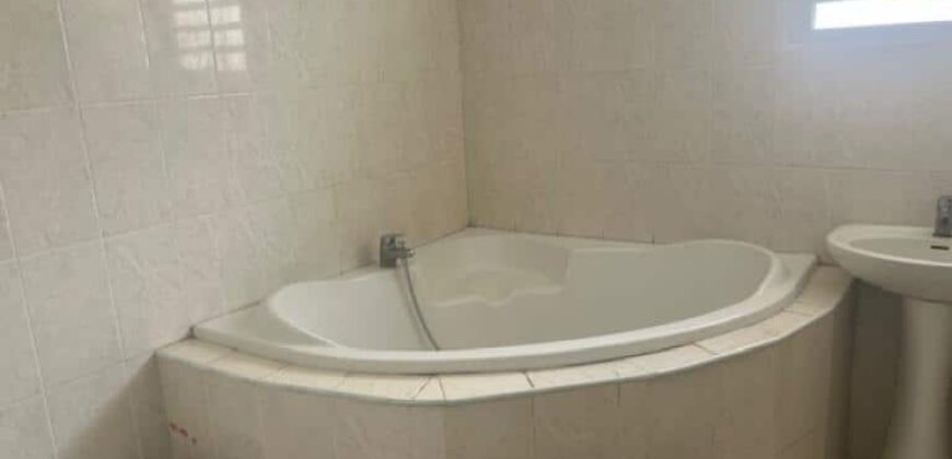 À louer une villa F4 mitoyenne de 94.63m2 située sur Étang Salé Les Bains