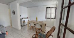 À vendre une lumineuse maison entretenue de 100 m² avec grand terrain piscinable à Sainte-Clotilde