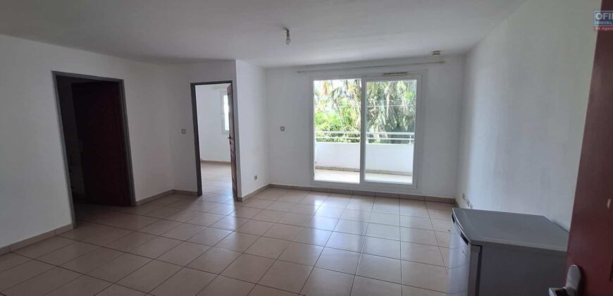 À louer un appartement T2 dans une résidence privée au centre ville de Saint Benoit