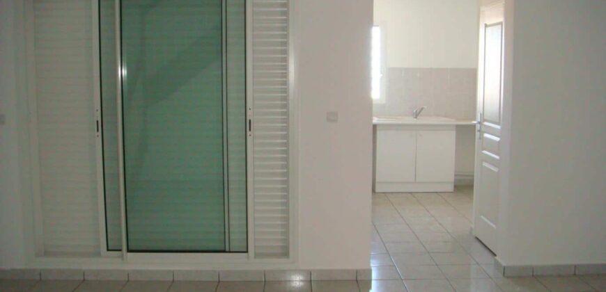 À vendre un appartement T3 en duplex dans la résidence les huppes de bourbon à La Montagne