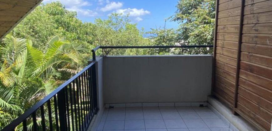 À vendre un appartement T3 en duplex dans la résidence les huppes de bourbon à La Montagne