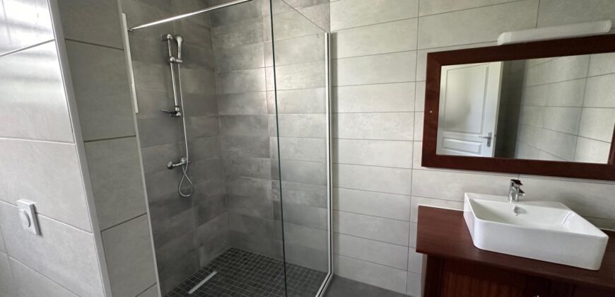 À louer – Jolie villa neuve jumelée T4 à deux pas du centre-ville de Bras-Panon