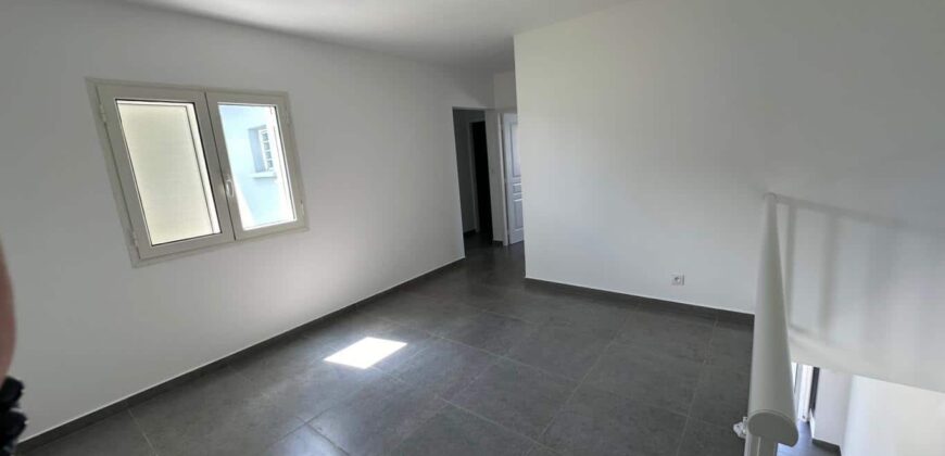 À louer – Jolie villa neuve jumelée T4 à deux pas du centre-ville de Bras-Panon