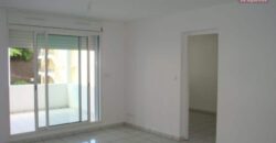 À louer un appartement T2 dans une résidence avec terrasse à Saint Denis