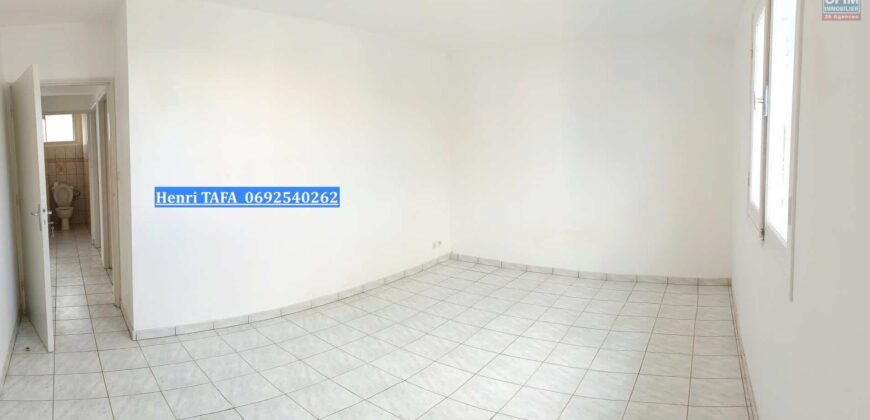 À louer une maison jumelée T4 de plain-pied située sur le secteur du Tampon 12 ème km