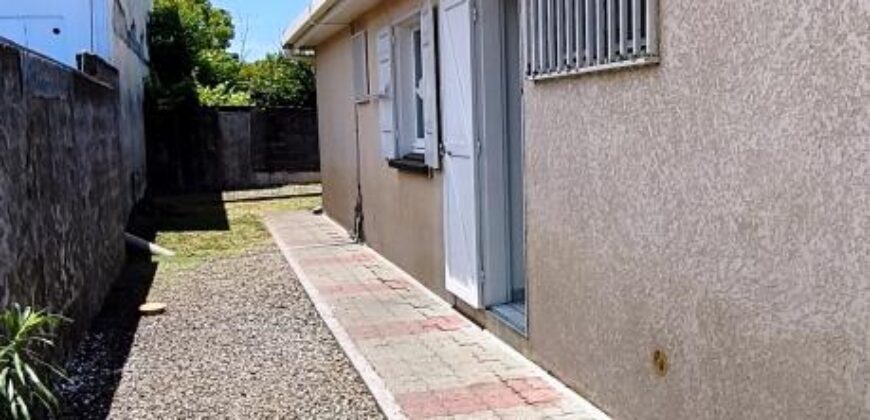 À louer une maison jumelée T4 de plain-pied située sur le secteur du Tampon 12 ème km