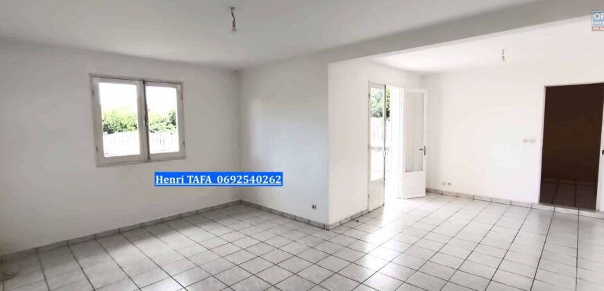 À louer une maison jumelée T4 de plain-pied située sur le secteur du Tampon 12 ème km