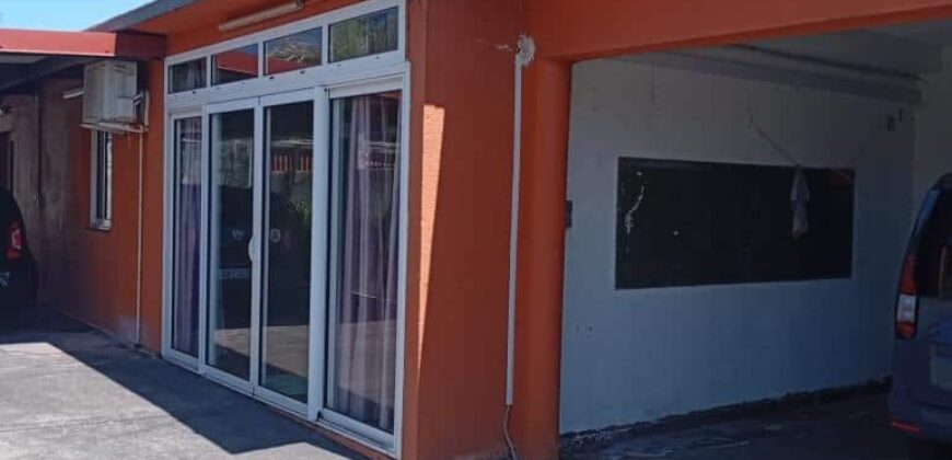 Vente maison de plain-pied rénovée de 170 m² sur terrain de 425 m² à Saint-Joseph