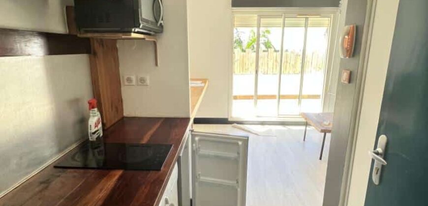 Location d’un studio meublé situé dans un endroit calme à Sainte Clotilde