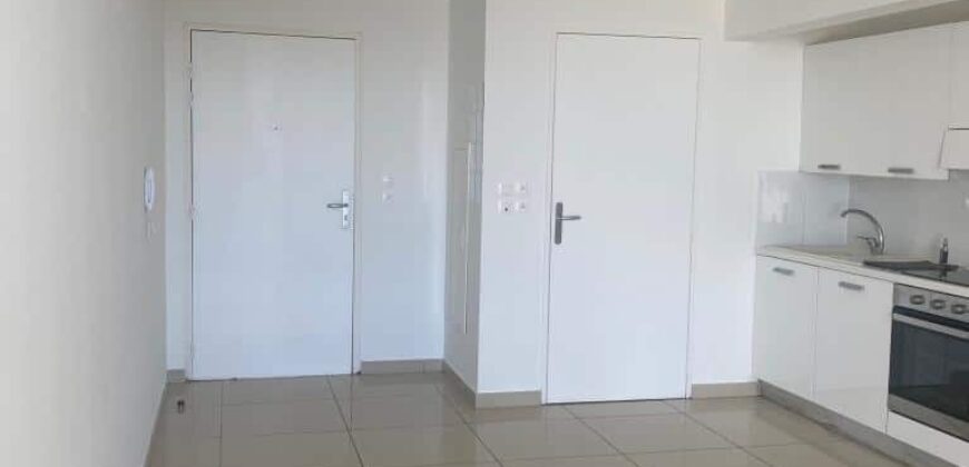 À vendre un appartement avec terrasse dans une résidence à Sainte Clotilde