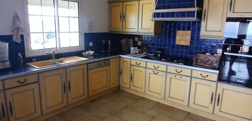 À vendre un ensemble de 2 appartements F3 avec vue mer et piscine à Saint-Paul