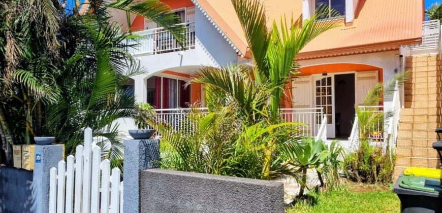 À vendre une grande villa sur 3 niveaux avec 3 dépendances meublée située à Saint Joseph