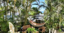 À vendre une grande villa sur 3 niveaux avec 3 dépendances meublée située à Saint Joseph