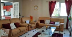 À vendre une grande villa sur 3 niveaux avec 3 dépendances meublée située à Saint Joseph