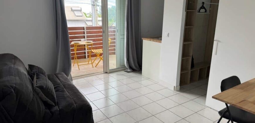 À louer deux studios meublés neufs situés au Tampon à proximité immédiate de l’université
