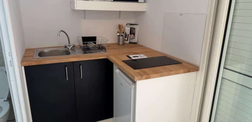 À louer deux studios meublés neufs situés au Tampon à proximité immédiate de l’université