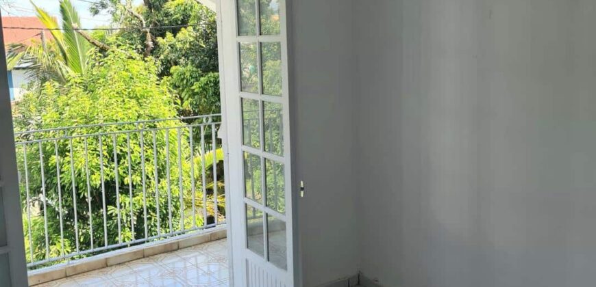 Location d’un appartement T4 de 78 m2 situé dans un quartier calme à Saint Benoit