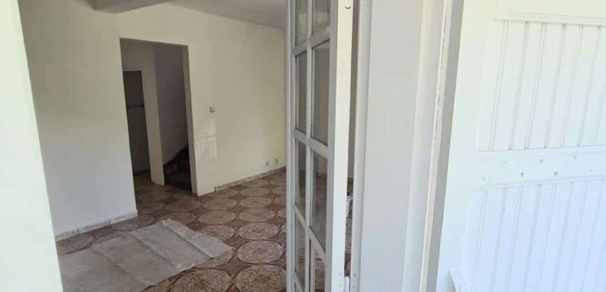 Location d’un appartement T4 de 78 m2 situé dans un quartier calme à Saint Benoit