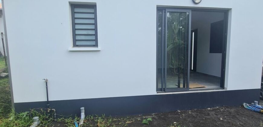 À louer une maison neuve de type F4 de 67 m2 située sur la commune Carron à Sainte Suzanne