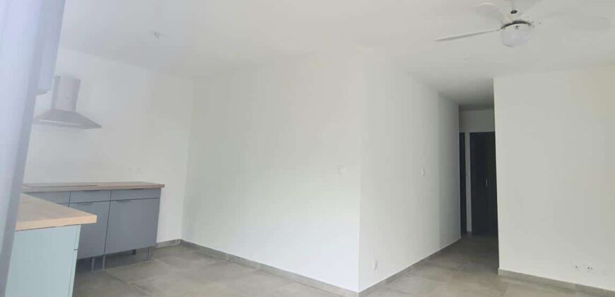 À louer une maison neuve de type F4 de 67 m2 située sur la commune Carron à Sainte Suzanne