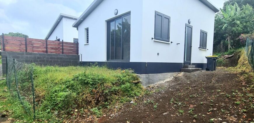 À louer une maison neuve avec jardin située sur la commune Carron à Sainte Suzanne