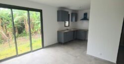 À louer une maison neuve avec jardin située sur la commune Carron à Sainte Suzanne