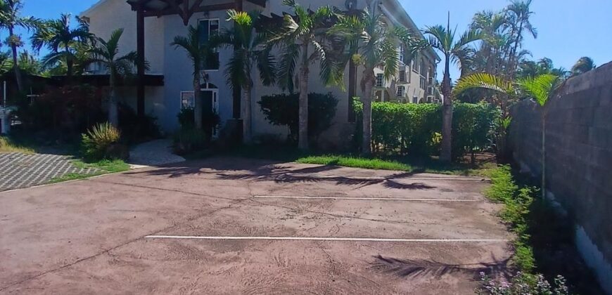 Location d’un agréable appartement F2 de 39.46m2 situé proche de la plage et du centre ville de La Saline Les Bains