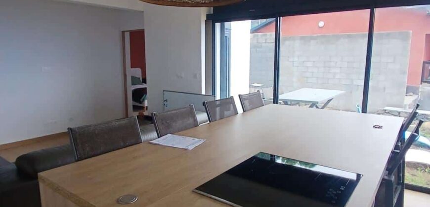 Location d’une maison neuve de 110m2 avec vue mer à Trois Bassins