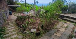 À louer une charmante maison à étage de type F4 située à Saint-Gilles-les-Hauts.