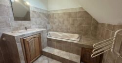 Location d’un appartement F4 rénové de 77m2 situé à Trois Mares au Tampon.