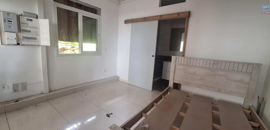 Location d’un appartement F1 de 40m2 à proximité des commerces à Sainte Anne