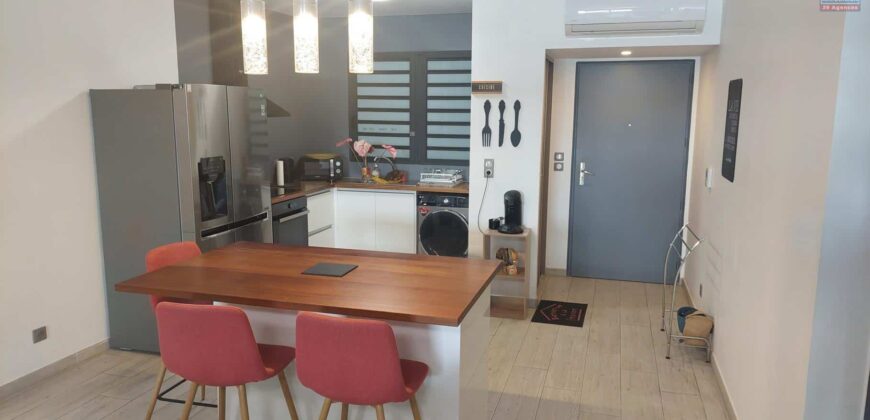 Location d’un appartement moderne et meublé de 72m2 proche du lagon à Saint Leu