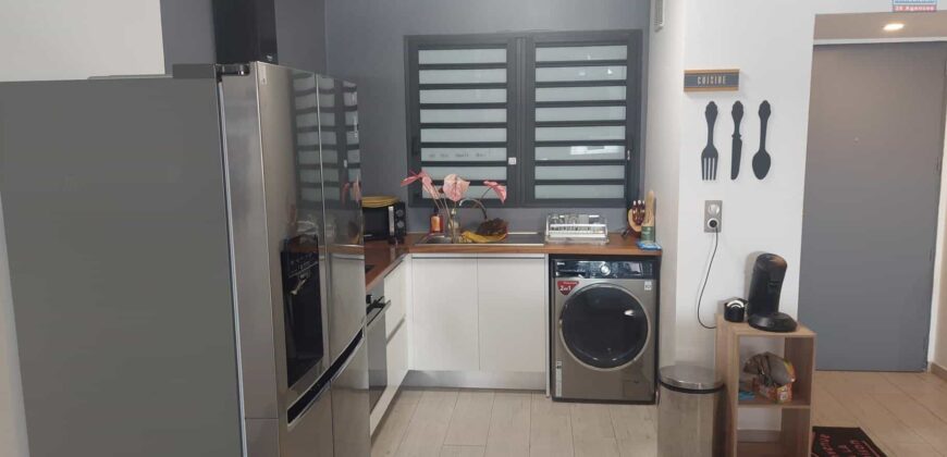 Location d’un appartement moderne et meublé de 72m2 proche du lagon à Saint Leu