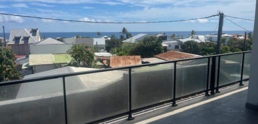 À louer un appartement T3 situé dans une résidence sécurisée à Saint Pierre