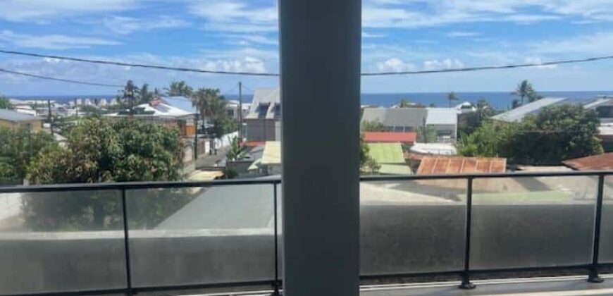 À louer un appartement T3 situé dans une résidence sécurisée à Saint Pierre