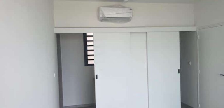 À louer un appartement T3 situé dans une résidence sécurisée à Saint Pierre