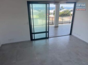 À louer un appartement T3 situé dans une résidence sécurisée à Saint Pierre