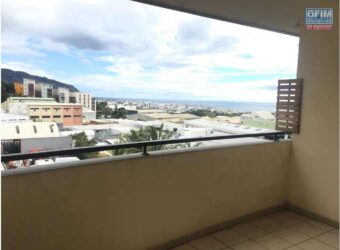 En vente un T2 situé dans la résidence Coquelicot 3 au 3 chemin Finette à Sainte-Clotilde