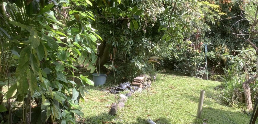 En vente ce superbe terrain à bâtir d’environ 720 m2 situé au centre-ville de La Possession.