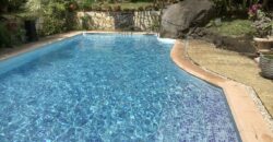 En vente ce superbe terrain à bâtir d’environ 720 m2 situé au centre-ville de La Possession.