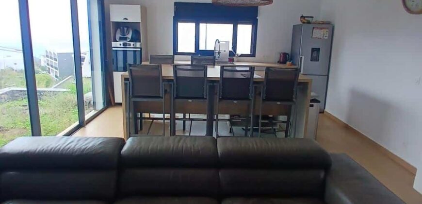 Location d’une maison neuve de 110m2 avec vue mer à Trois Bassins