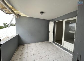 À louer un appartement T2 de 50m2 avec grand balcon à Sainte Clotilde