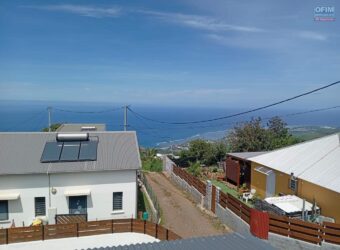 Location d’une charmante villa avec piscine chauffée offrant vue imprenable sur mer à Trois Bassins